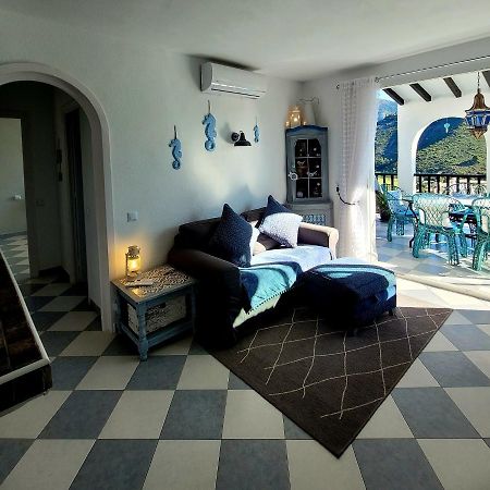 Benahavis Village Penthouse Apartment, 2 Bedrooms, Stunning Views, Swimming Pool !! Bagian luar foto