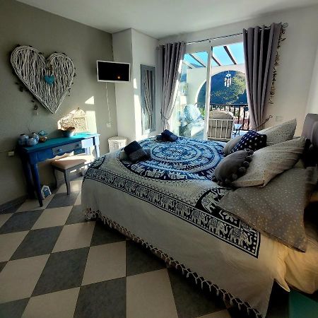 Benahavis Village Penthouse Apartment, 2 Bedrooms, Stunning Views, Swimming Pool !! Bagian luar foto