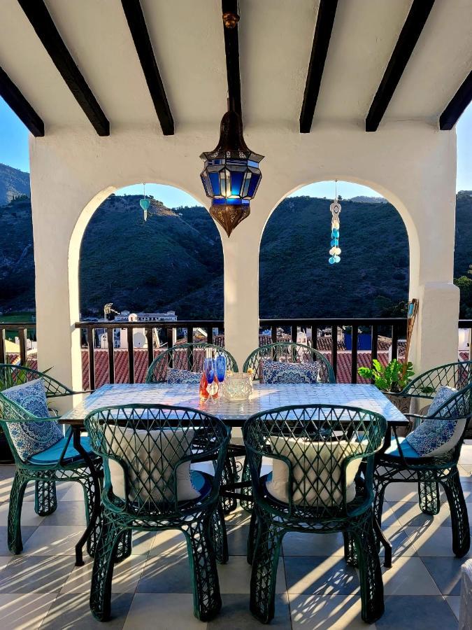 Benahavis Village Penthouse Apartment, 2 Bedrooms, Stunning Views, Swimming Pool !! Bagian luar foto