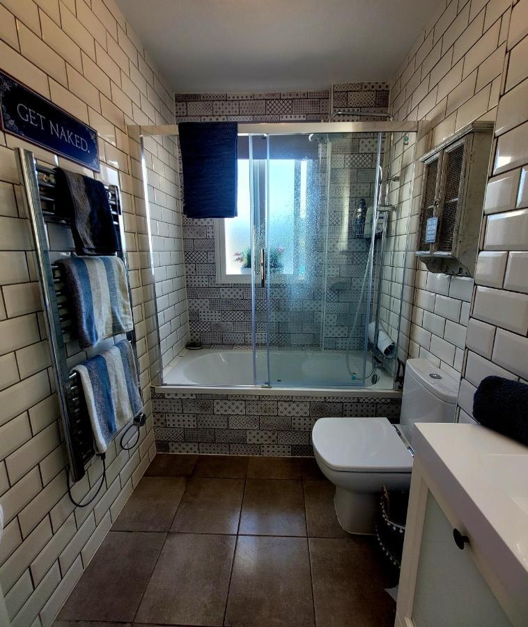 Benahavis Village Penthouse Apartment, 2 Bedrooms, Stunning Views, Swimming Pool !! Bagian luar foto