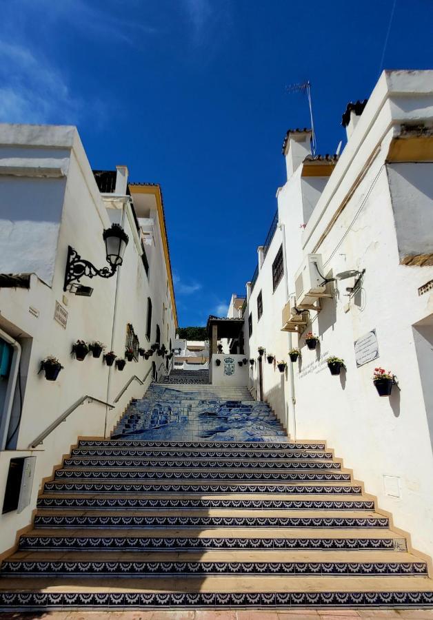Benahavis Village Penthouse Apartment, 2 Bedrooms, Stunning Views, Swimming Pool !! Bagian luar foto