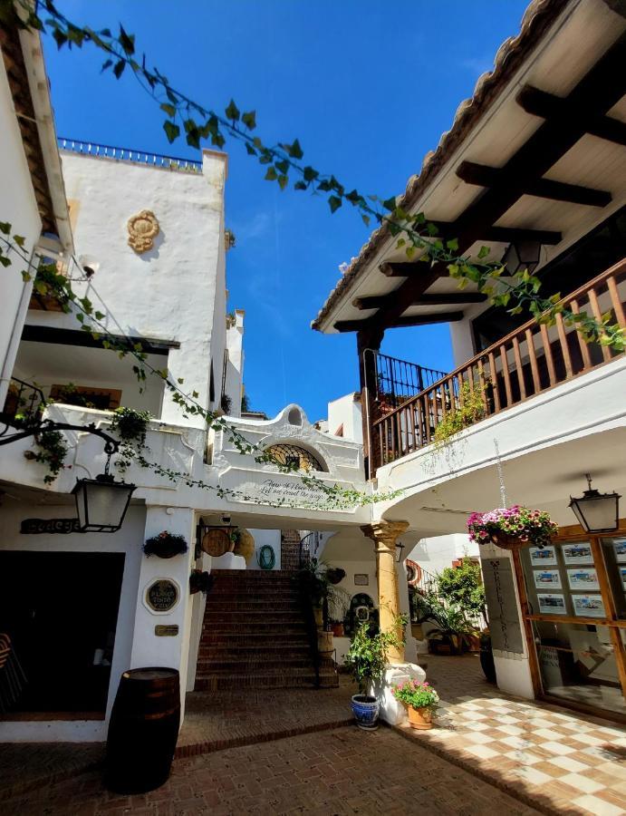 Benahavis Village Penthouse Apartment, 2 Bedrooms, Stunning Views, Swimming Pool !! Bagian luar foto